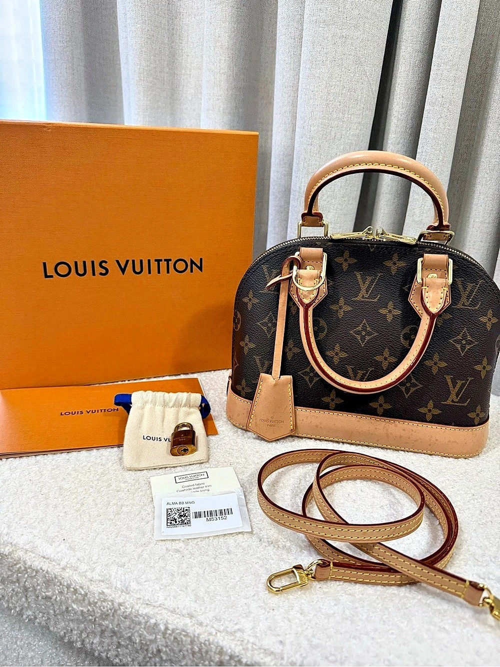 Louis Vuitton Alma BB Monogram